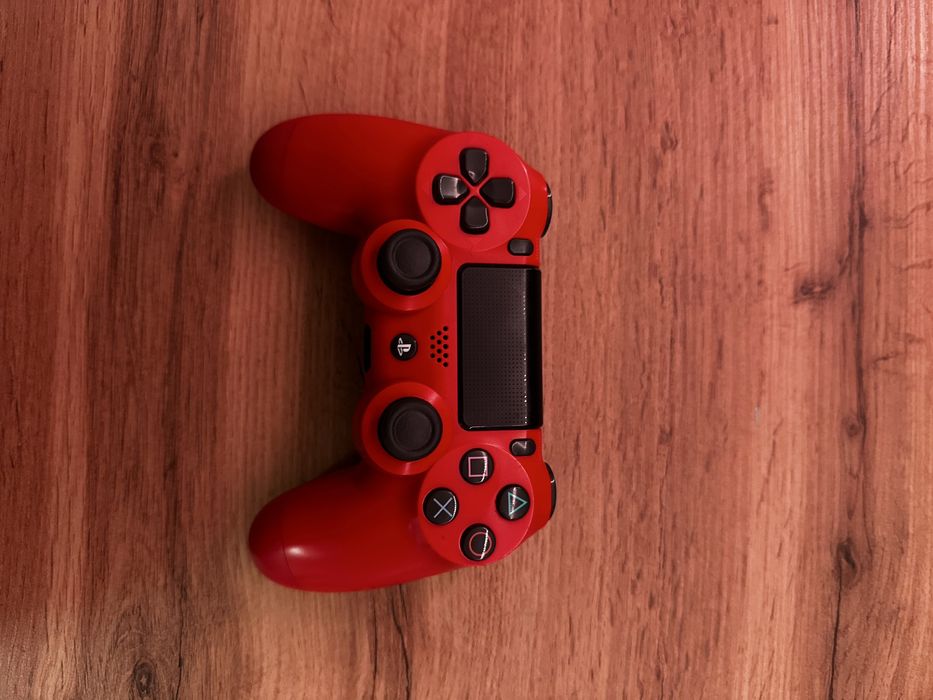 ps 4 pro 1TB , 1 controller plus 2 jocuri (tc2+rr)