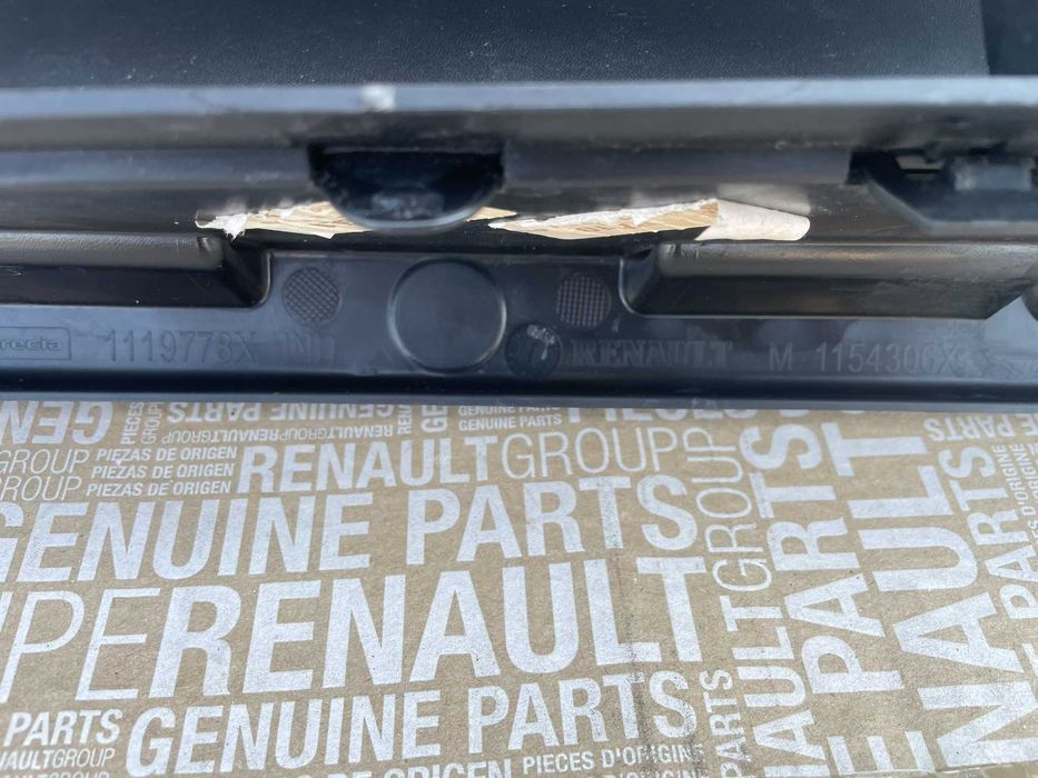 Grila inferioara bara fata Renault Zoe originala