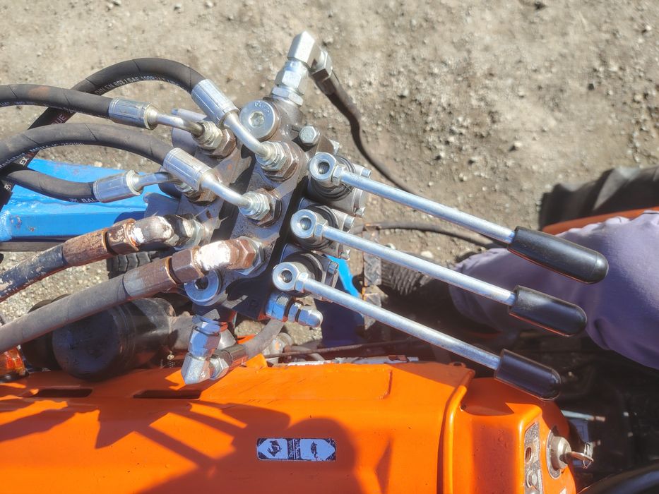 Cupă hidraulică tractoraș