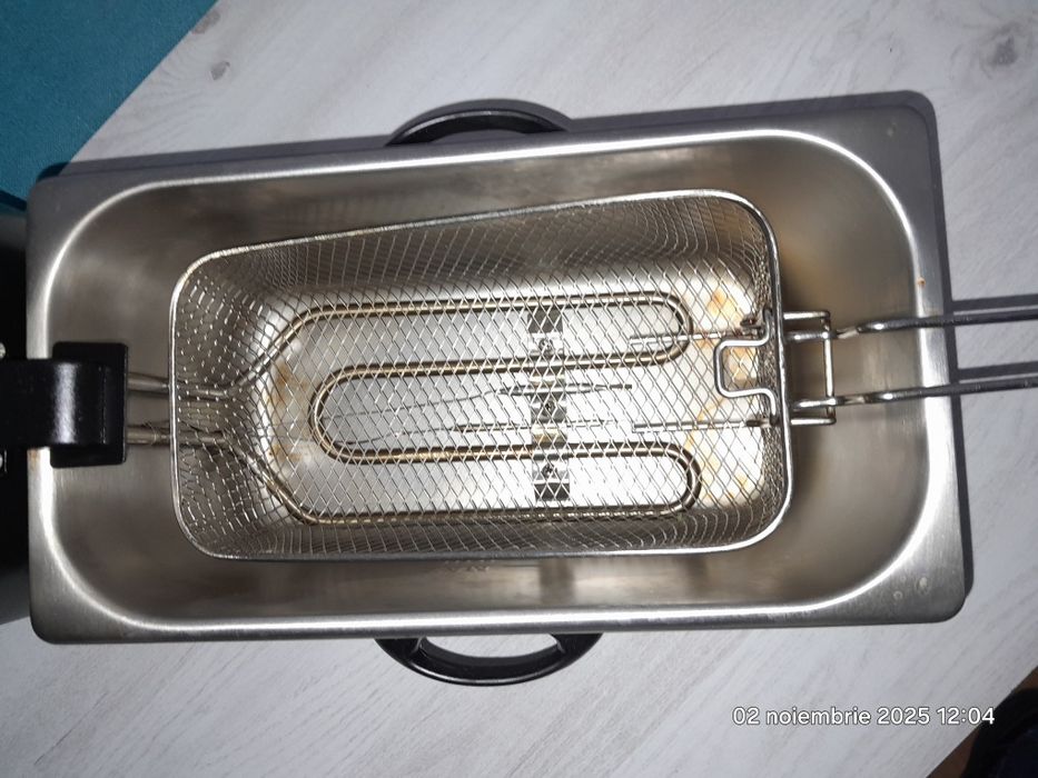 Friteoza cu ulei ideală pt. cartofi praǰiți