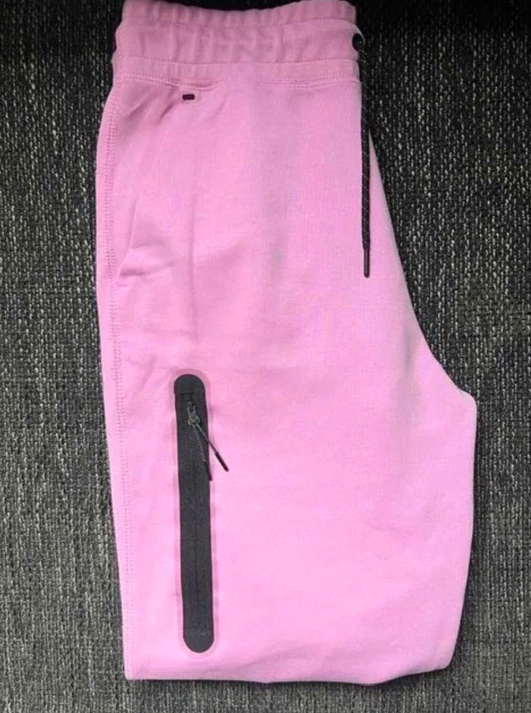 Оригинално дамско долнище Nike tech fleece