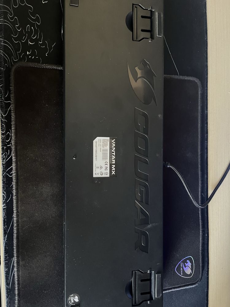 Мишка,клавиатура и mouse pad комплект
