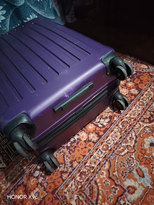 Продам чемодан...