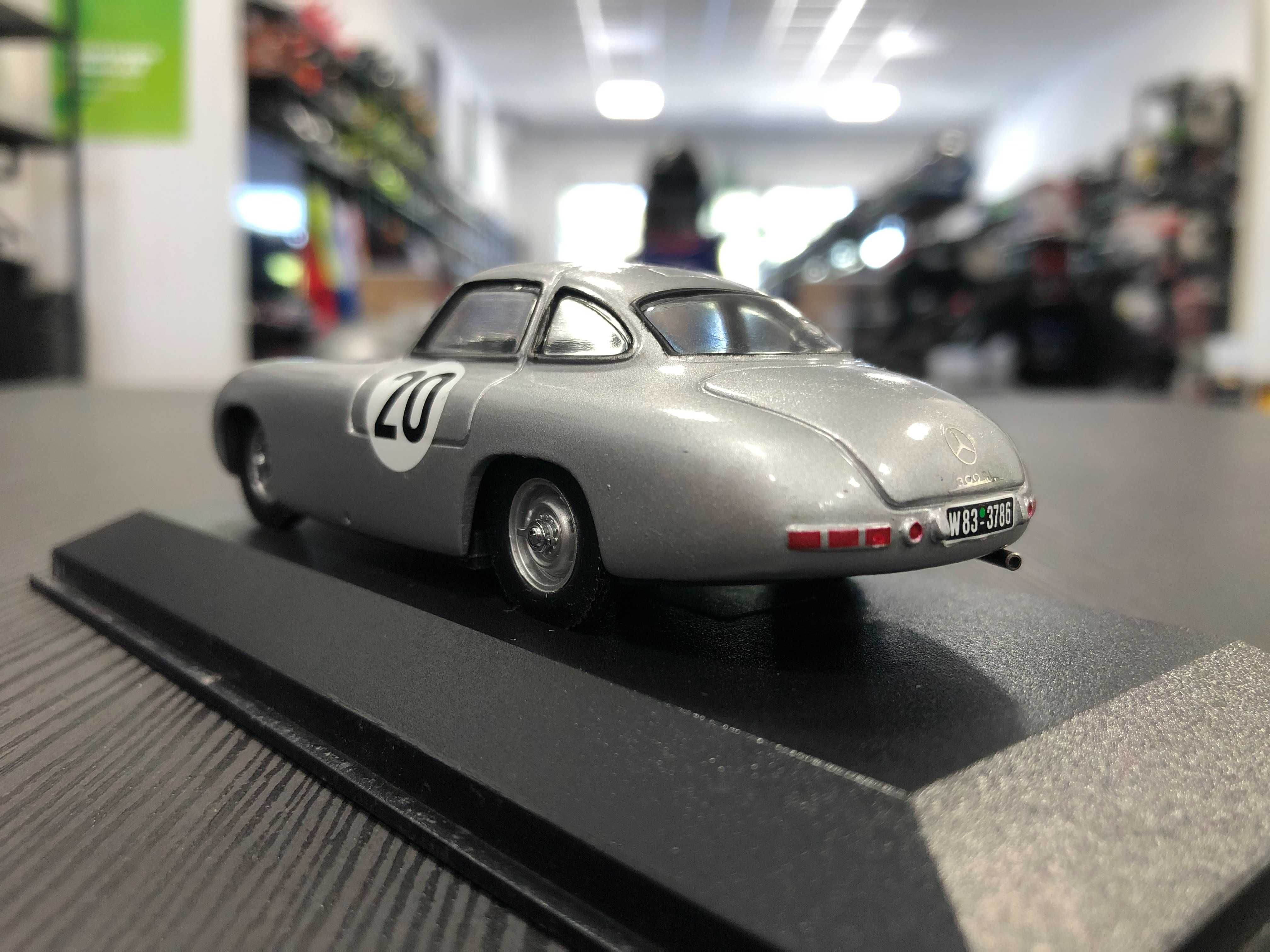 Колекционерски модел метална количкаMODEL MAX MERCEDES 300SL 1:43 нова