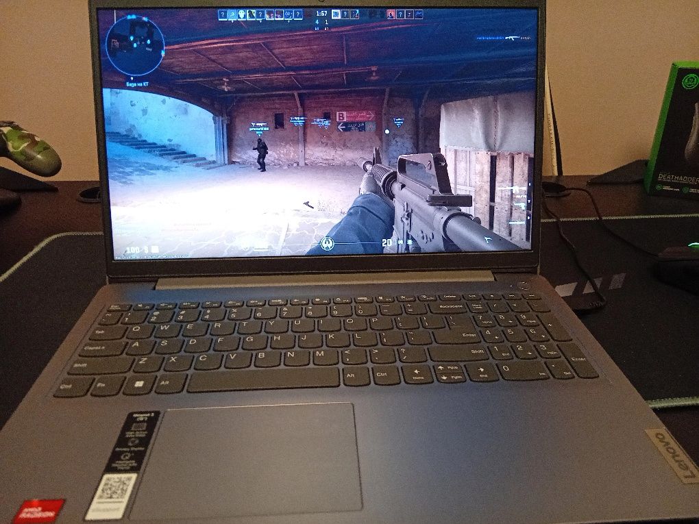 Лаптоп Lenovo перфектен за gaming