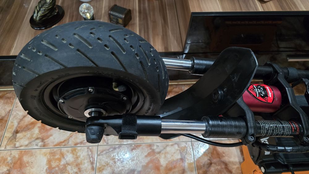 Trotineta electrica Kaabo Wolf Warrior 11, 60V 26AH, 2 x 1200w