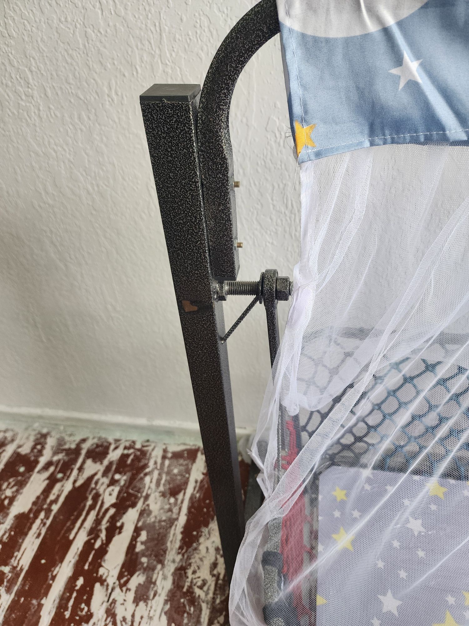 Tebranadigan Kravat belgashtak  chaqaloq uchun