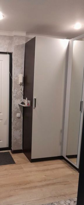 Продам шкаф в прихожую!