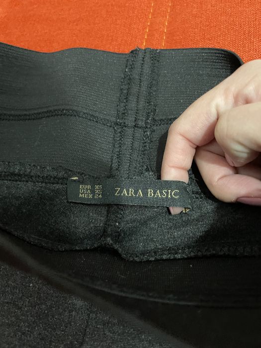 Pantaloni / stil colant/ material grosut