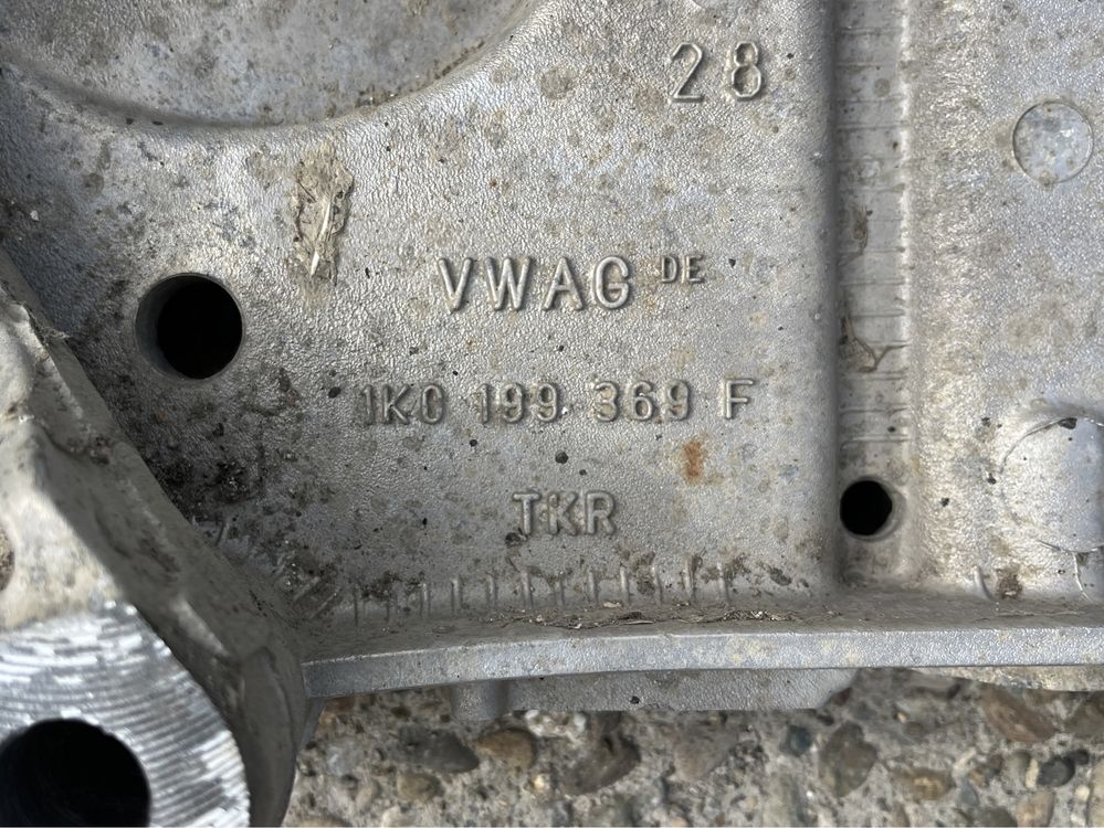 Punte fata / Jug / Cadru motor VW Golf 5 6 Passat B6 Seat Skoda