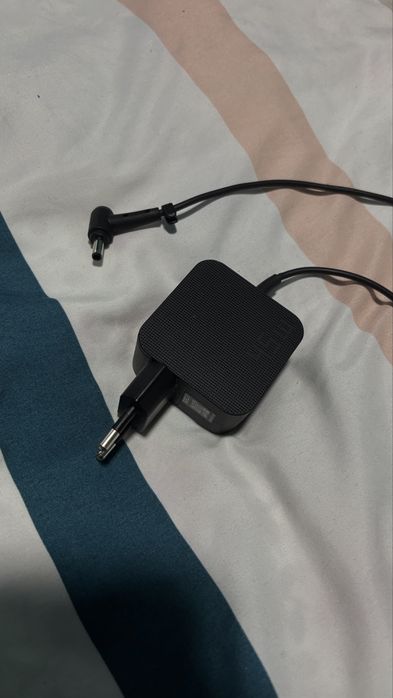 Vând Laptop ASUS Vivobook 15