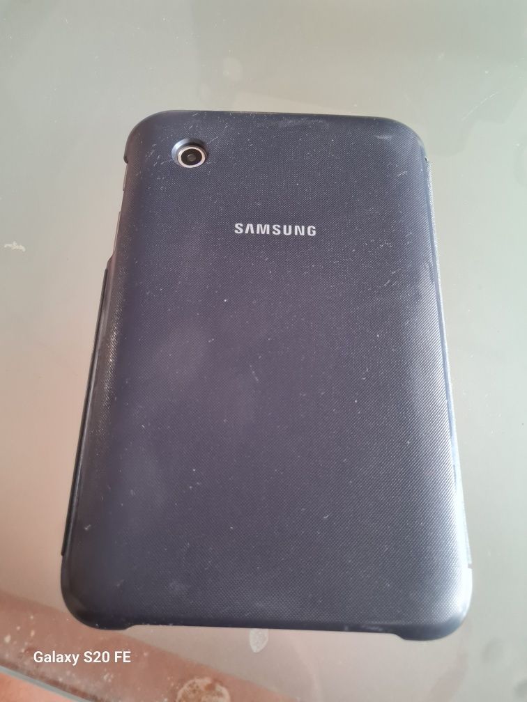 Продавам таблет Samsung