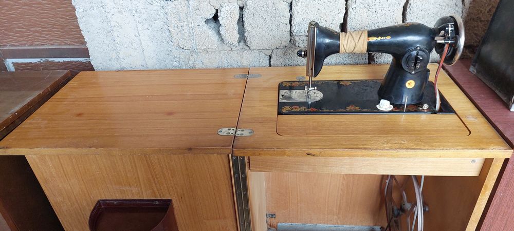 Швейная машина подольская