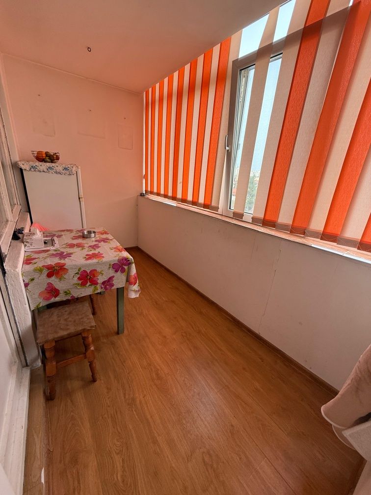 Apartament 3 camere 72 mp zona Grivitei
