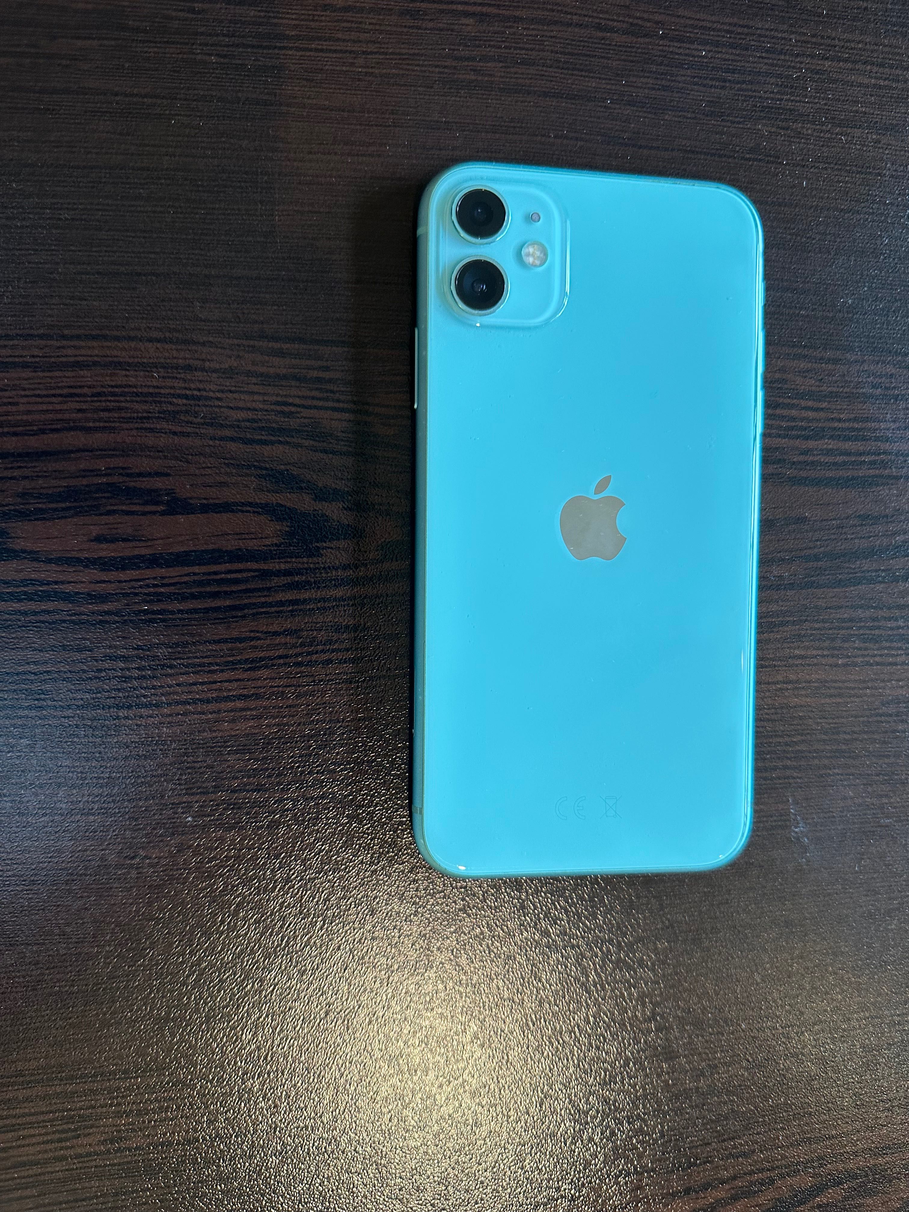 iPhone 11 64 GB.