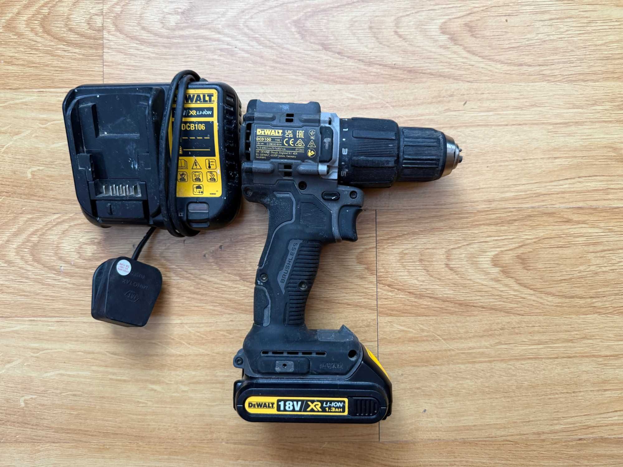 Dewalt DCD100 Винтоверт
