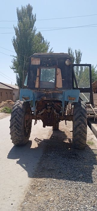 Kultuator traktor