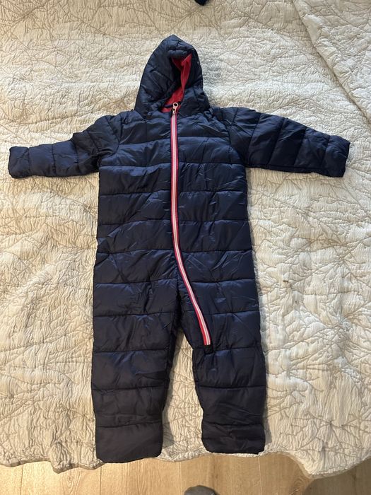 Детски якета и зимни гащеризони