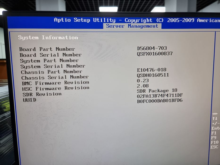 Sistem server configurabil Intel S7000FC4UR