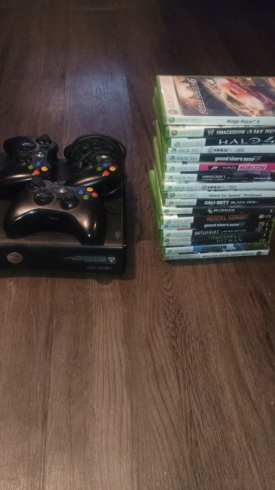 Vând Xbox 360 cu 18 jocuri