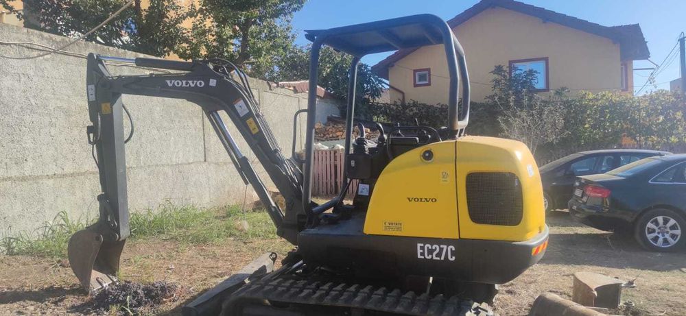 Inchiriez Buldoexcavator/miniexcavator/nacela PRB/manitou/semi-remorca