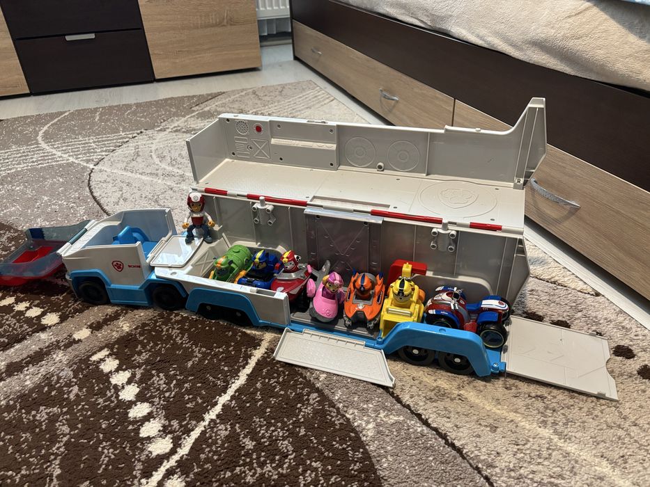 Песпатрулер и спасителна лодка на Пес патрул