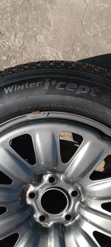 Vând roți iarnă Kia,Hyundai,Toyota,Mitsubishi, Nissan, Duster, Renault
