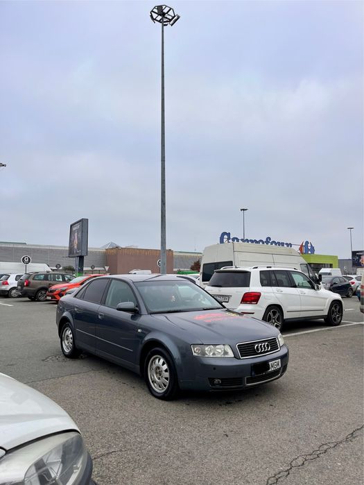 Audi A4 din 2004 motor 1.6 benzine euro 4 acte la zi