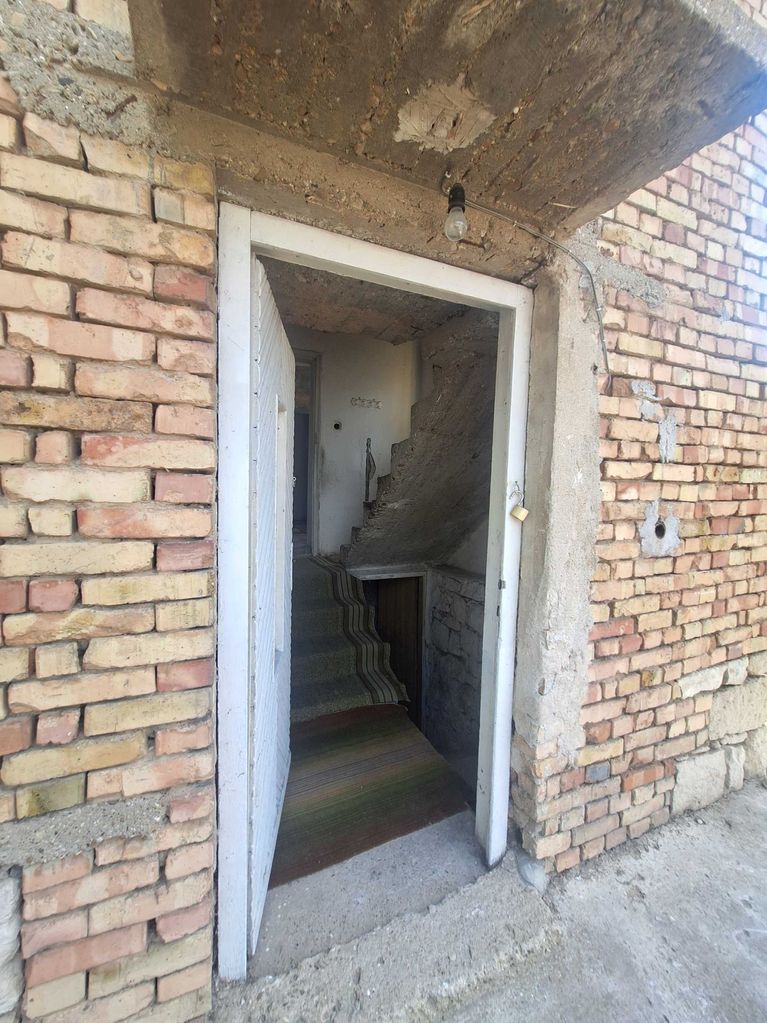 Продава се Къща в с. Ценово, Област Русе - 90 кв.м за 284 €/кв.м - Снимка #16