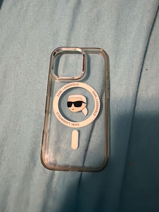 Husa iphone 16 pro (stare foarte buna)