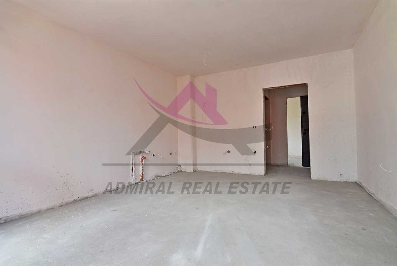 Продава се Двустаен апартамент в Варна, Изгрев - 53 кв.м за 1812 €/кв.м - Снимка #2