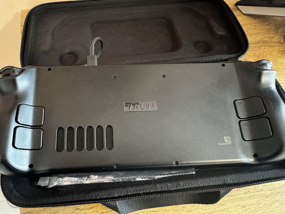 Steam deck LCD 512Gb + 256Gb