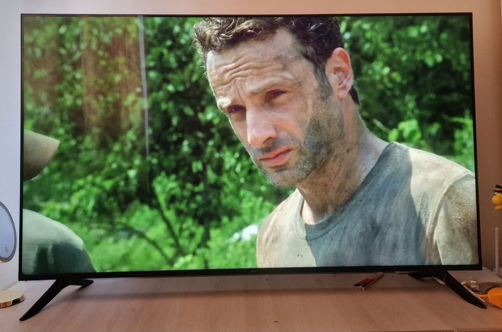 Televizor inteligent LG UR73, 4K UHD de 65 inch