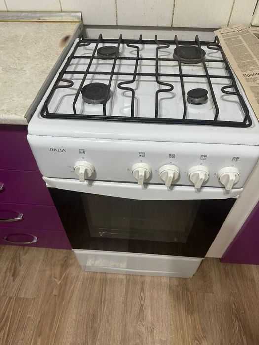 продается газовая плита в хорошем состоянии