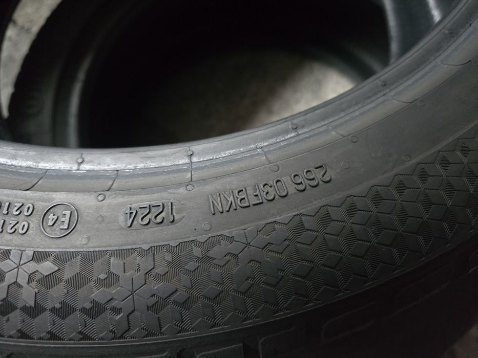 Continental 235/45 R18 98V MS iarnă