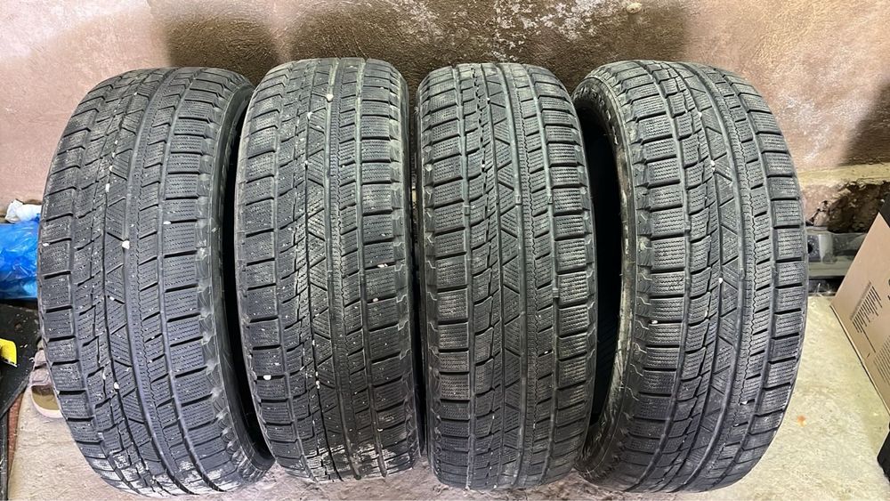 Шины. R17 215/55 Камри. Kapsen