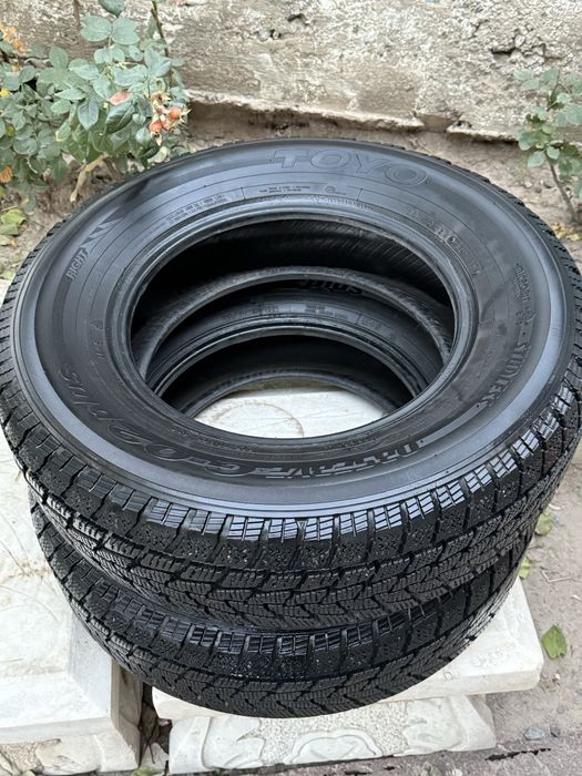 Продам зимние резина TOYO