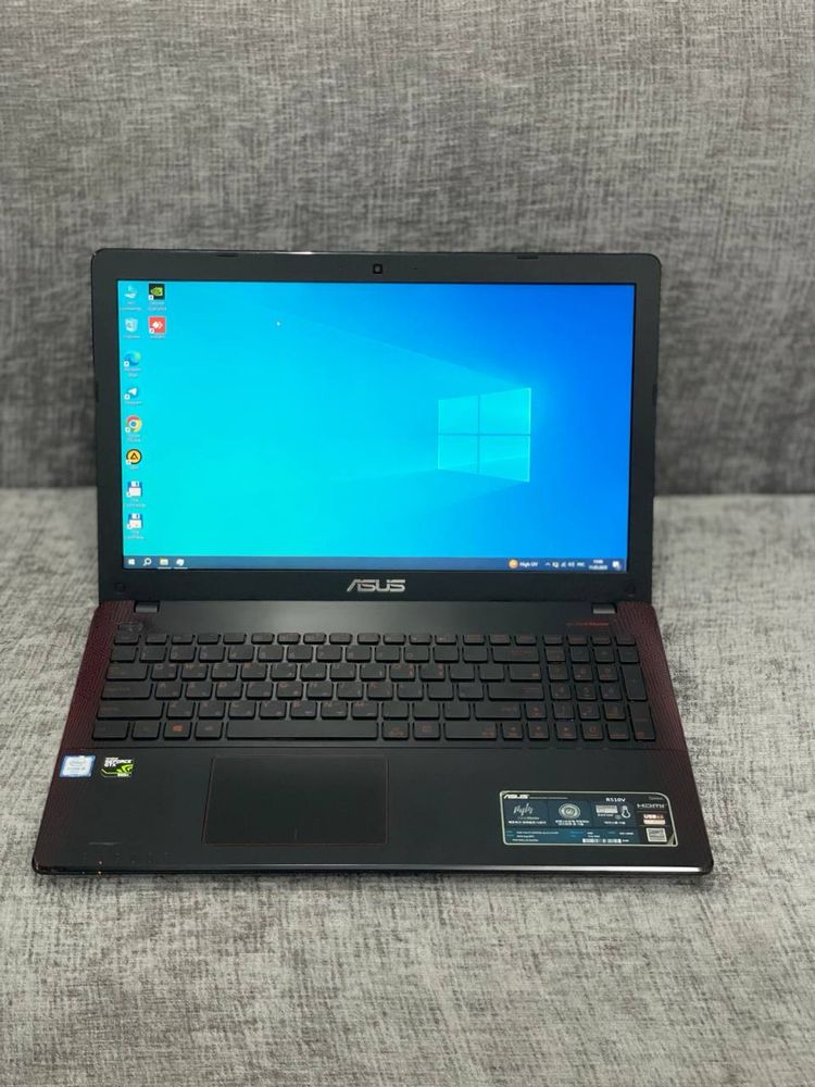 Asus noutbuk.