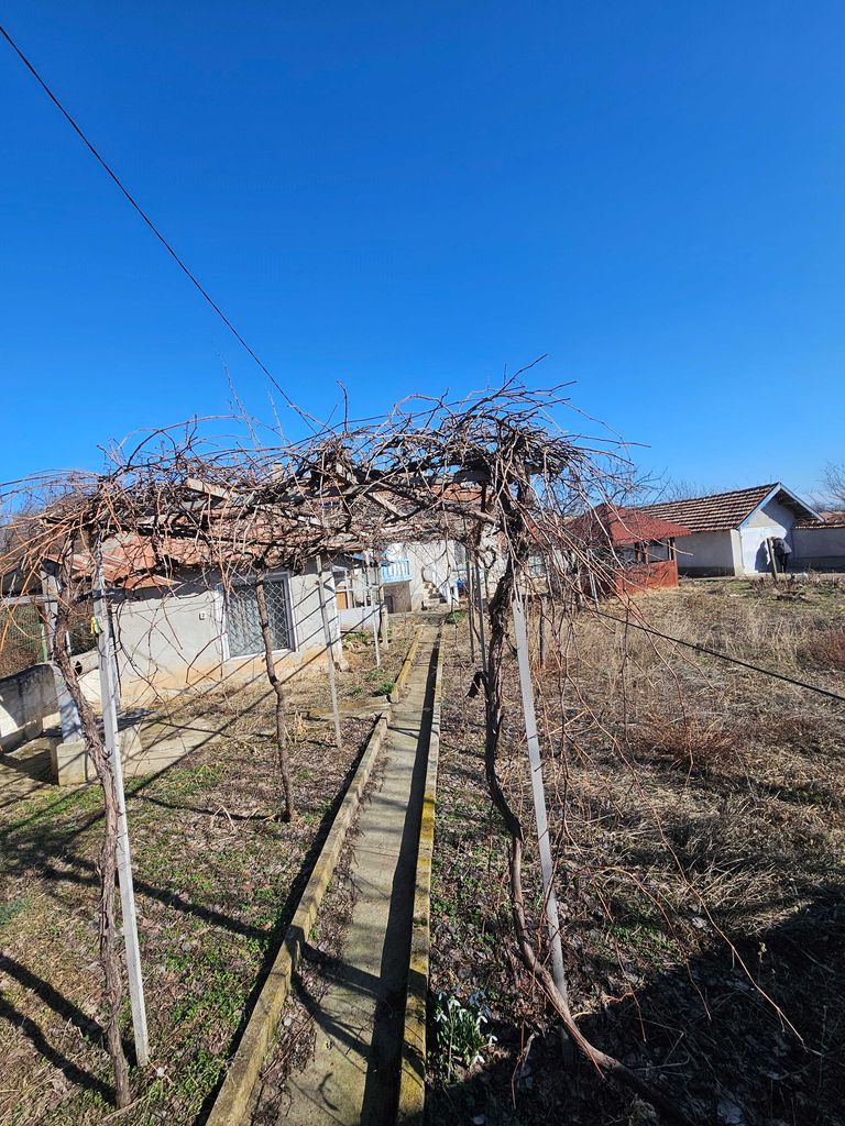 Продава се Къща в с. Бохот, Област Плевен - 120 кв.м за 221 €/кв.м - Снимка #1