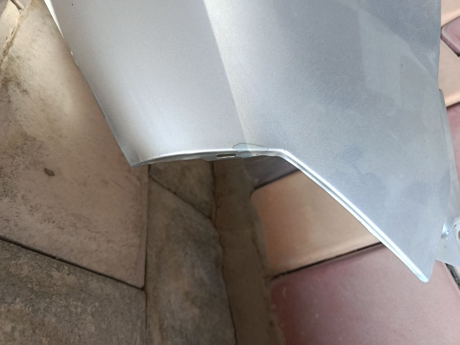 Равон р3, крыло оригинал левое, обшивка капота