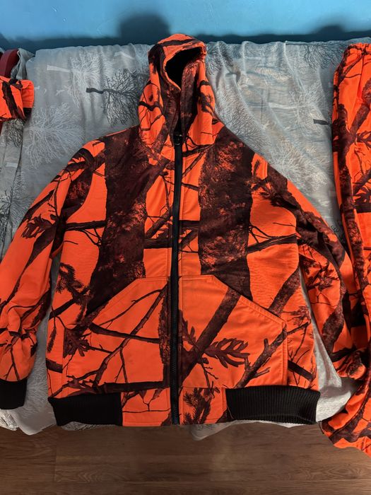 Продавам ловни дрехи