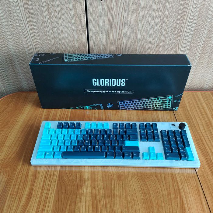 Tastatură Gaming Glorious GMMK 3 Pro Custom Wireless ANSI