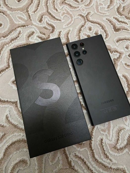 Продам Samsung S22 Ultra 128 gb black