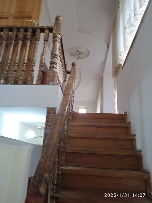 Продажа.Яшнобод.Рисивый..2 дом 4+5ком.3.соток.2.этажних.свой