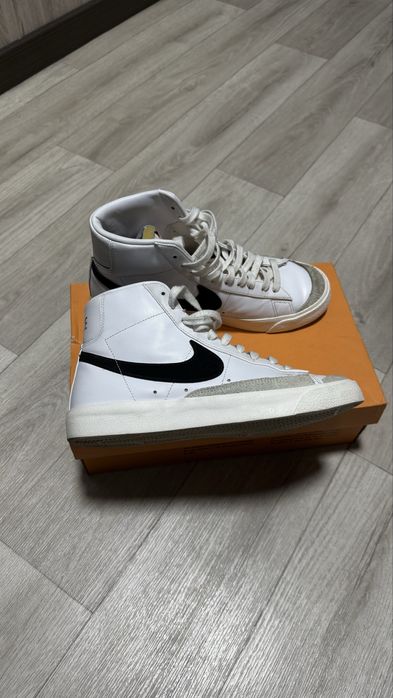 Кроссовки Nike BLAZER MID 77 VNTG белый