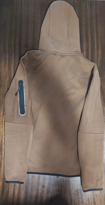 Nike tech fleece brown