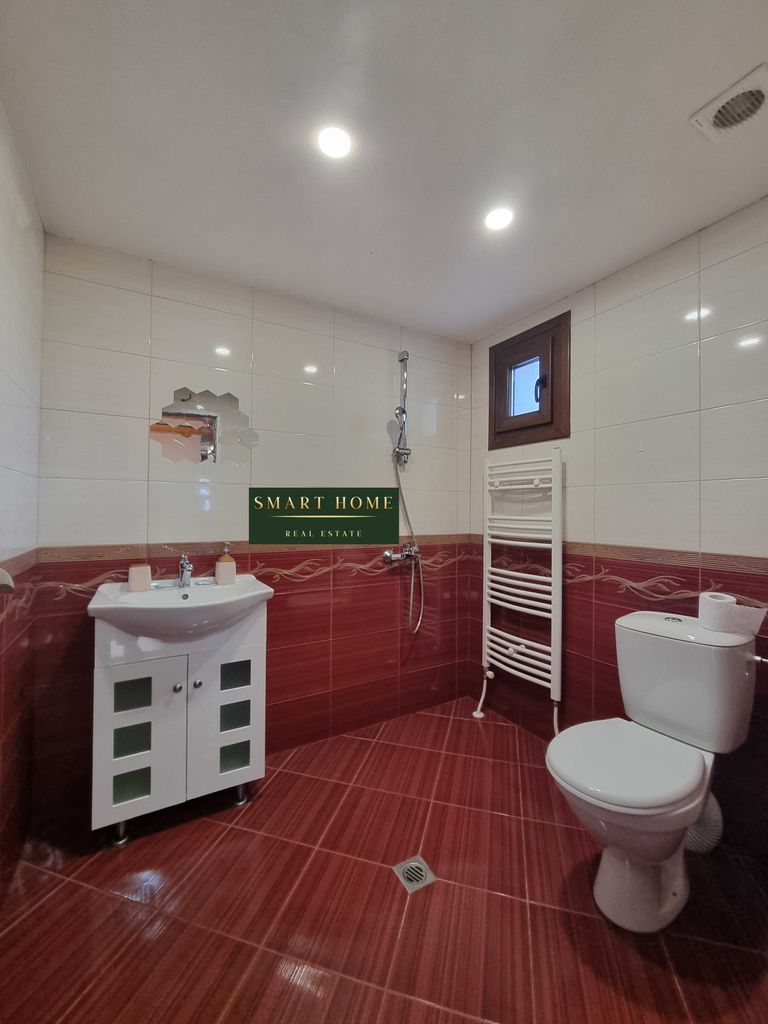 Дава се под наем Етаж от къща в Велико Търново, Център - 90 кв.м за 61.2 € - Снимка #12