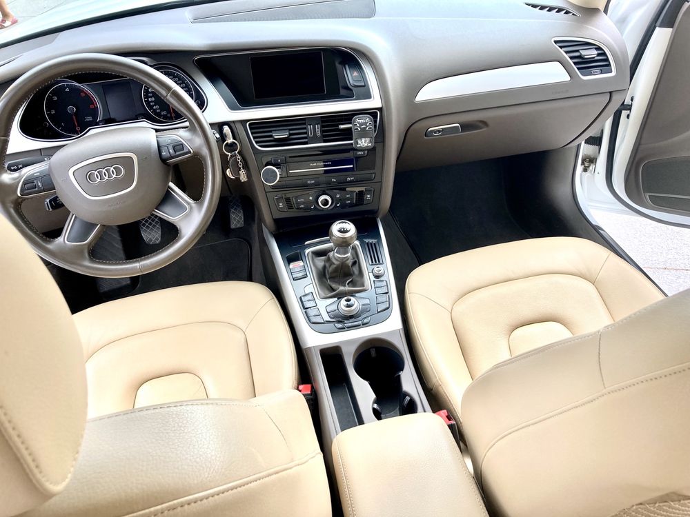 Audi A4 - B8 - S Line - Full Leather - 09/2015