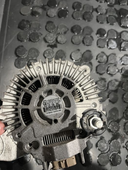 Алтернатор Динамо за Митсубиши Паджеро 3.2 дизел 2008-2016г.