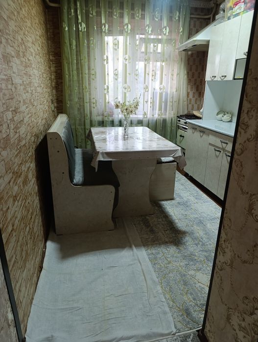 Квартира находится в центре города Регистане